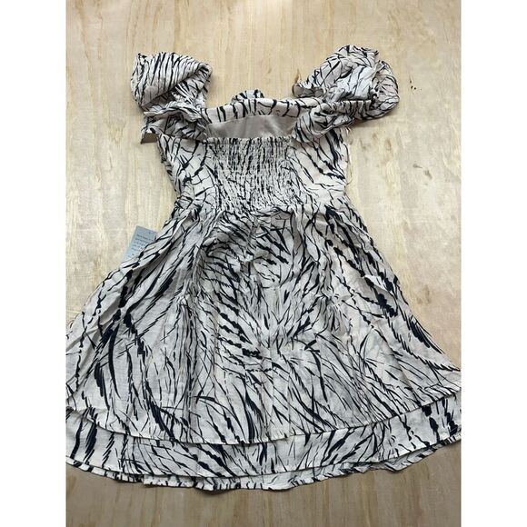 Socialite Abstract Print Off Shouldar Mini Dress Smock Back New! $118 Rayon Mini - Picture 6 of 8